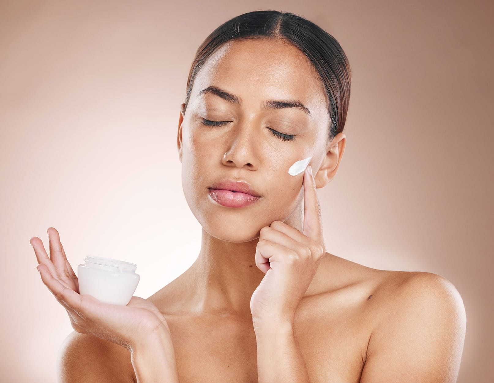 DIVENTA UN’ESPERTA DI SKINCARE PROFESSIONALE